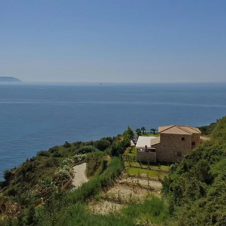 Kleismata Sleeps 6 T674409 ヴィラ