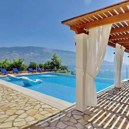 Kleismata Sleeps 6 T674409 فيلة